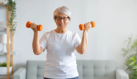 Treino semanal simples para quem quer emagrecer sem academia