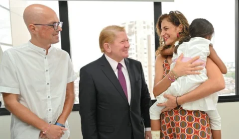 Quatro irmãos do interior do Amazonas são adotados por casal da Itália e começam nova vida na Europa