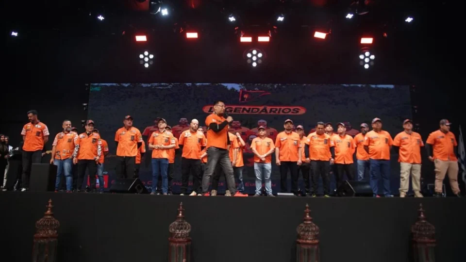 Câmara de Manaus aprova homenagem ao movimento cristão Legendários, alvo de críticas e apoiado por famosos