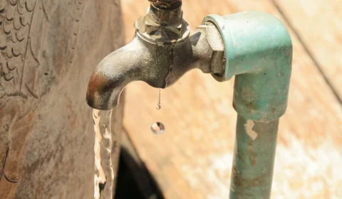 Alerta! Manaus ficará sem água na terça (3); veja lista completa de bairros afetados