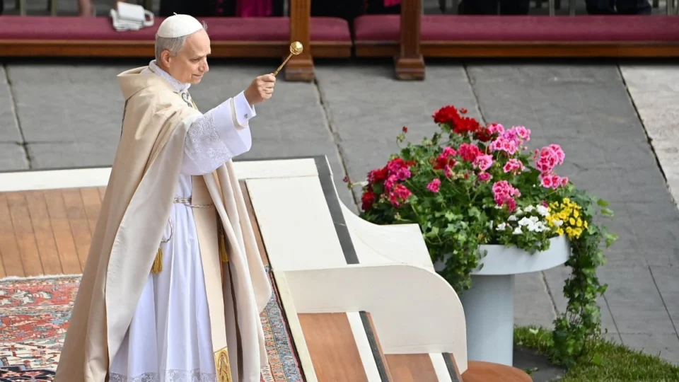 Em missa inaugural no Vaticano, Papa Leão XIV desejou união da igreja