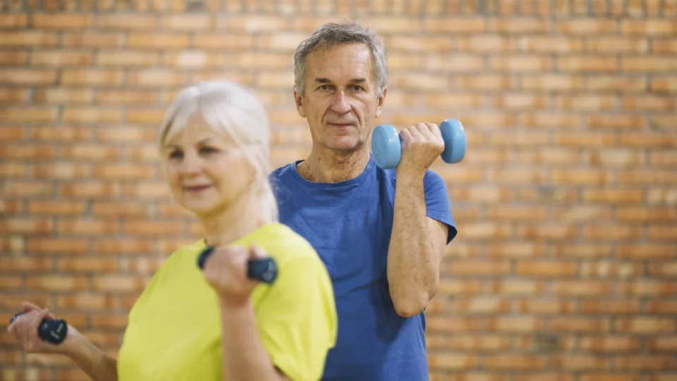 Quem tem hipertensão pode fazer exercícios físicos? Descubra as restrições e recomendações