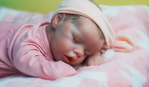 Quanto custa uma ‘bebê reborn’? Veja preço e curiosidades por trás de boneca ultrarrealista