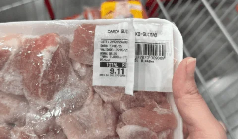 Supermercado é autuado por trocar etiquetas de validade em produtos vencidos em Manaus