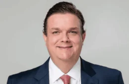 Crise no INSS derruba Carlos Lupi e Lula escolhe Wolney Queiroz para o comando da Previdência