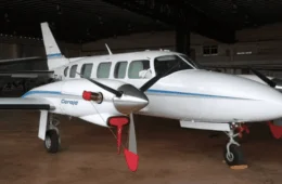 Pneus de avião da PMDF estouram durante pouso em Brasília