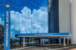 Nova lei sancionada por Lula proíbe descontos no INSS e garante ressarcimento a beneficiários