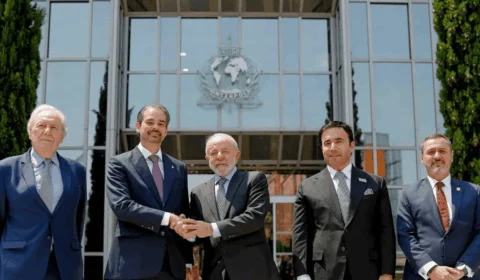 Brasil e Interpol firmam acordo para fortalecer combate ao crime organizado internacional