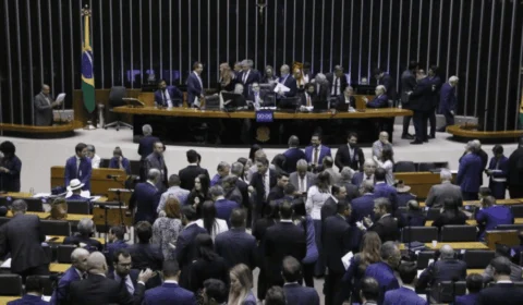 Câmara vota urgência de projeto para derrubar aumento do IOF nesta segunda-feira (16)