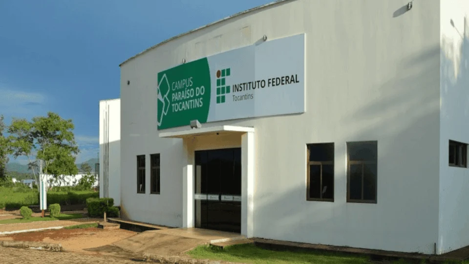 IFTO abre seleção para professores substitutos com salários de até R$ 8,5 mil; veja como participar