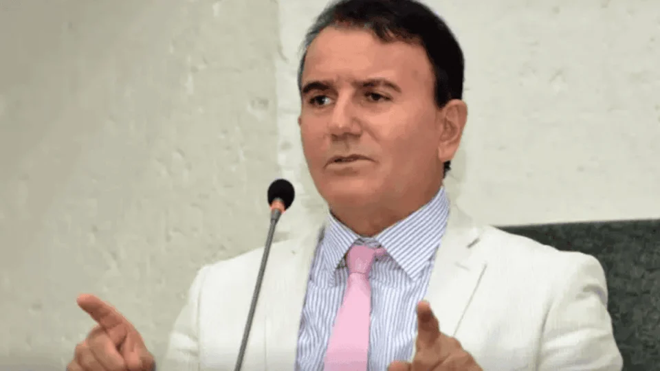 Prefeito de Palmas é preso por suposto vazamento de informações sigilosas no STJ