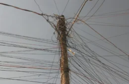 Homem morre eletrocutado ao tentar fazer ‘gato’ em poste de condomínio em Manaus
