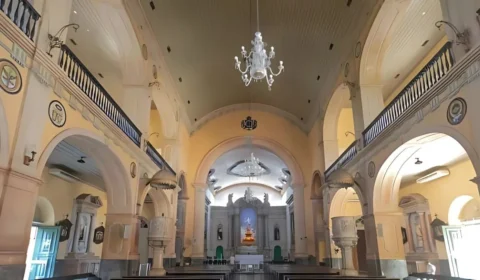 Censo: evangélicos crescem e católicos caem no Brasil; veja dados