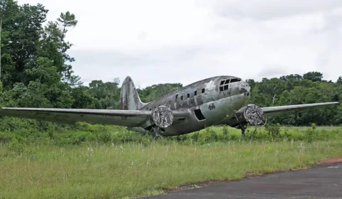 Avião usado na Segunda Guerra vira ponto turístico no Amazonas; veja detalhes