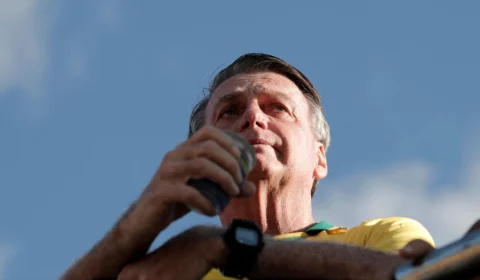 Bolsonaro é diagnosticado com pneumonia viral após bateria de exames; entenda