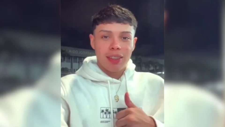 Jovem é executado na frente da mãe após ter apartamento invadido em Manaus