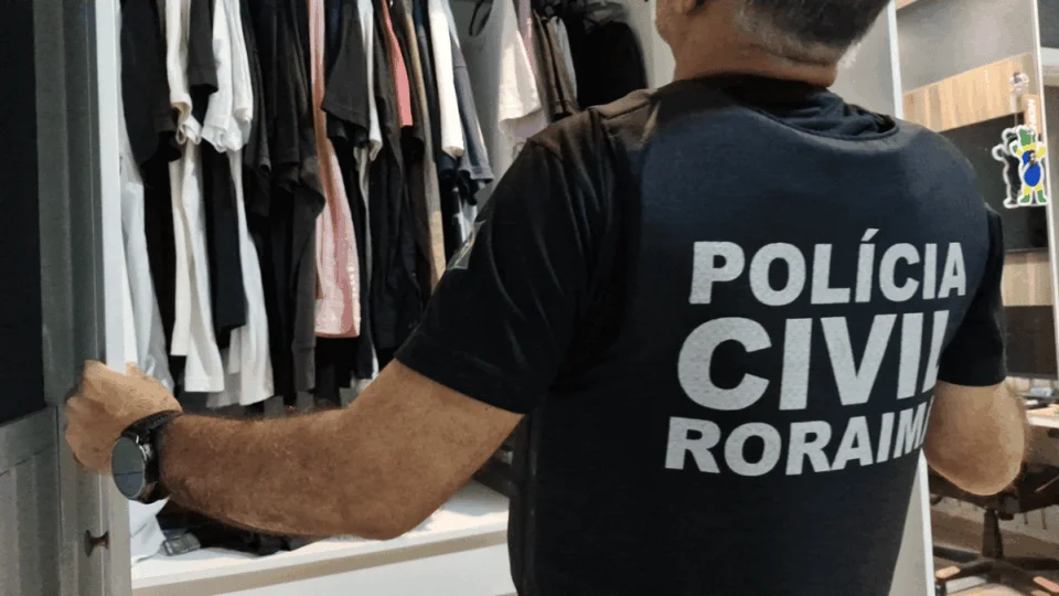 Grupo de jovens é preso suspeitos de divulgar imagens íntimas de mulheres em Boa Vista