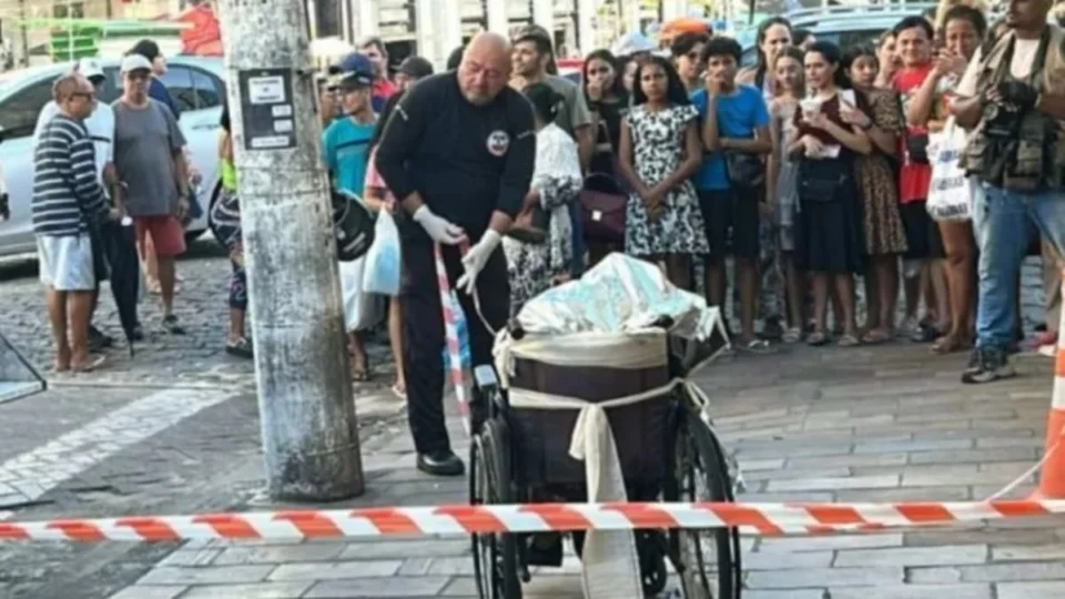 Filho diz que foi ao banco com pai idoso quando morreu no Centro de Manaus; veja os desdobramentos do caso