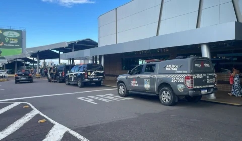 Trio armado assalta joalheria no Amazonas Shopping e foge em moto após render funcionárias