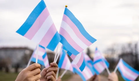 Justiça Federal no Acre suspendeu provisoriamente norma de restrição ao atendimento médico de pessoas trans