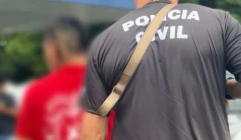 Homem é preso após pagar bar de barco com notas falsas a caminho do Festival de Parintins