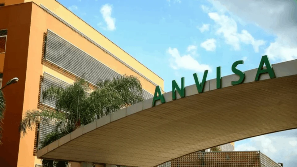 Anvisa intensifica operação e autua clínicas de estética e distribuidores no DF e quatro estados
