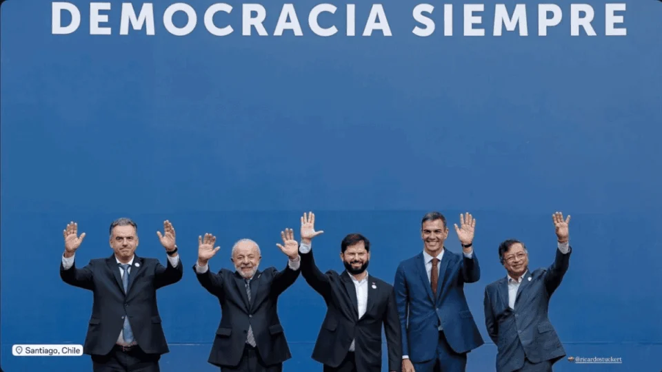 Democracia: Lula e líderes lançam sinal global em cúpula no Chile