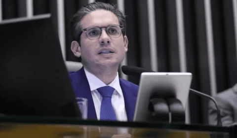 Em meio à ‘emergência’ bolsonarista, Hugo Motta reforça recesso e veta comissões