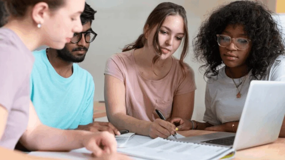 Tocantins supera 37 mil inscritos no Enem 2025; adesão nacional cresce