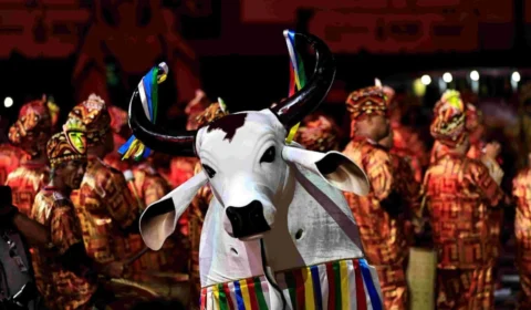 Bois-bumbás de Manaus encerram Festival Folclórico do Amazonas 2025 com dois dias de festa no Sambódromo