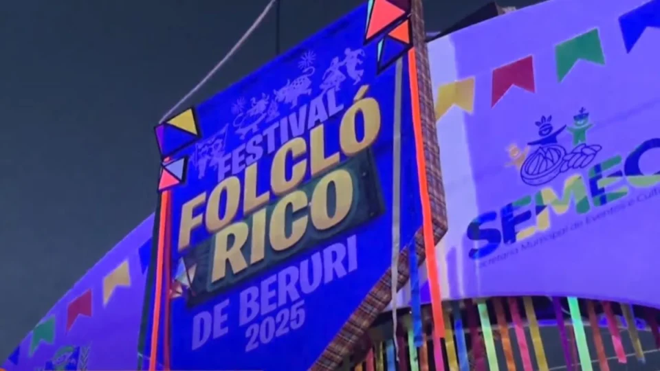 Primeira edição do Festival Folclórico movimenta Beruri com cores, ritmos e tradições