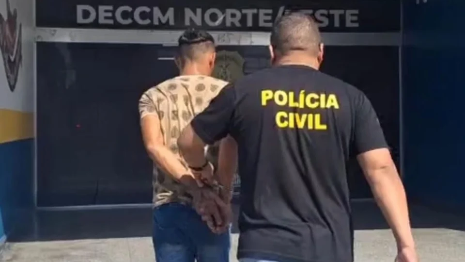 Homem invade casa e esfaqueia ex-namorada após fim do namoro em Manaus