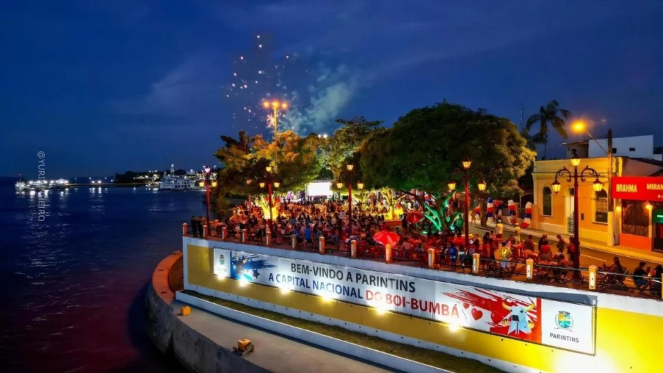 MPAM apura falhas em obra da Orla de Parintins, interditada por risco de desabamento