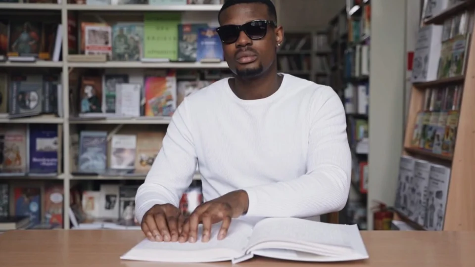 Literatura inclusiva transforma vidas em Manaus no Dia Nacional do Escritor