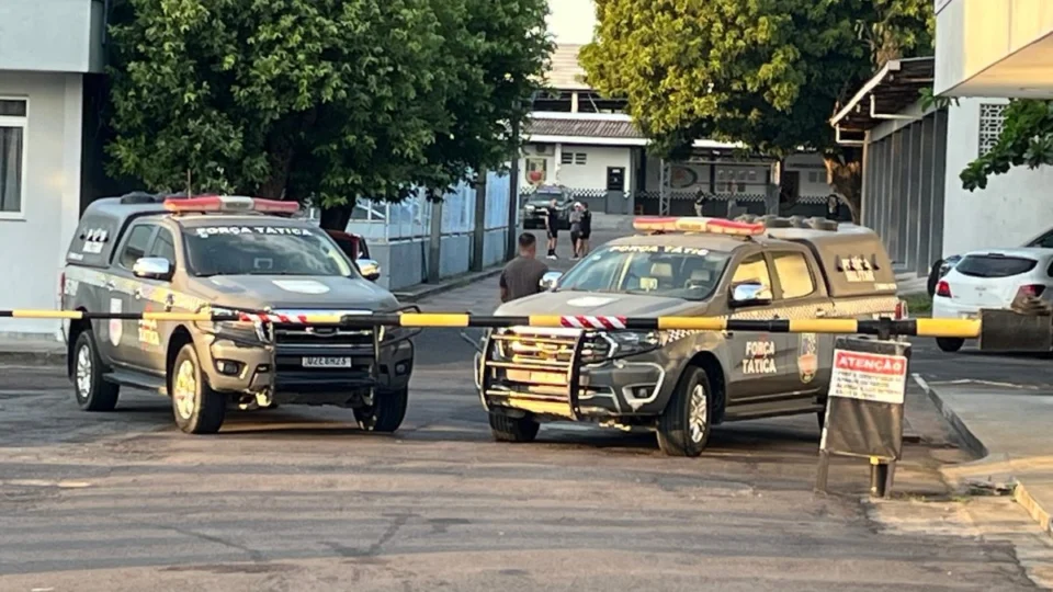 Policiais militares e perito são presos por formação de milícia em Manaus; saiba quem são e como agiam