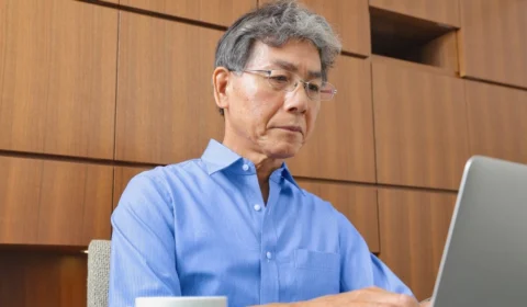 Experientes, mas ignorados: profissionais 50+ enfrentam dificuldades para ingressar no mercado de trabalho