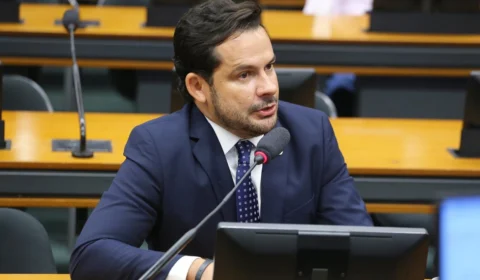 Alberto Neto confirma pré-candidatura ao Senado e nega racha no PL: ‘adversários jogando fake news’