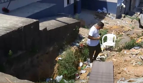 Buraco de mais de 3 metros continua aberto no Nova Esperança, em Manaus