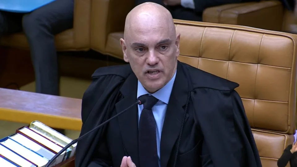 Moraes será relator de ação que tenta reverter decisão do Congresso sobre aumento do IOF