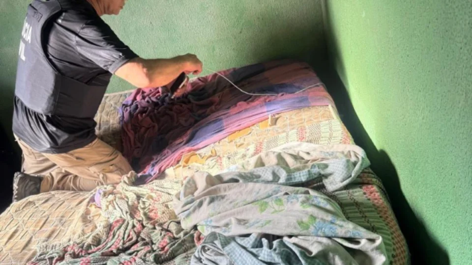 Dupla é presa suspeita de abusar sexualmente de adolescente de 15 anos em Manacapuru