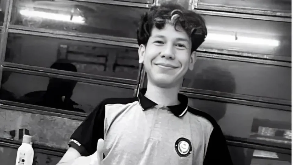 Adolescente que deu golpe fatal em Fernando Vilaça está foragido e já tinha sido expulso da escola por agressão em Manaus