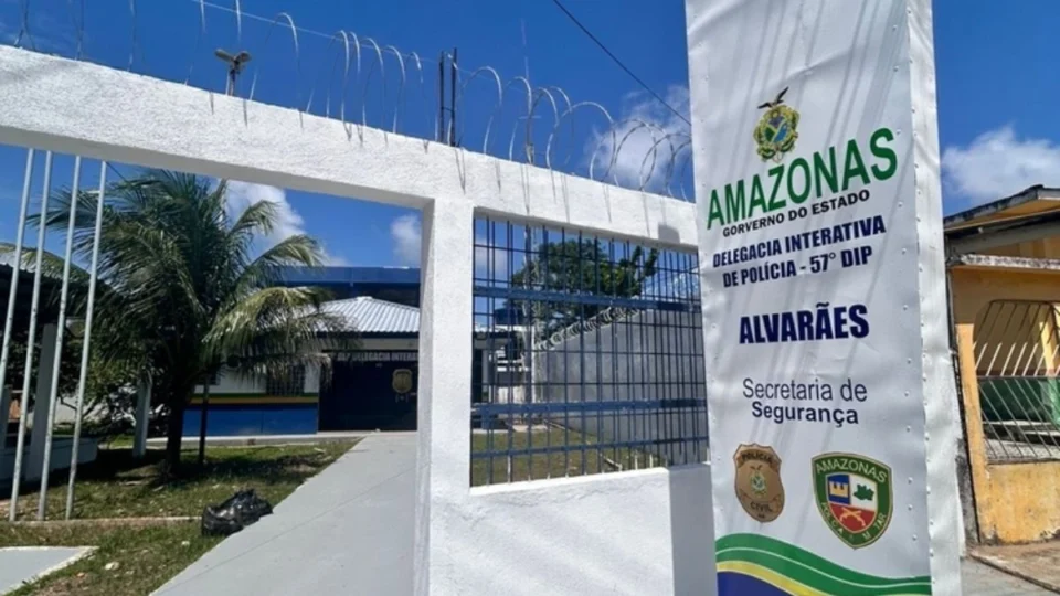 Homem é preso por estupro e manter relacionamento por 2 anos com adolescente em Alvarães (AM)