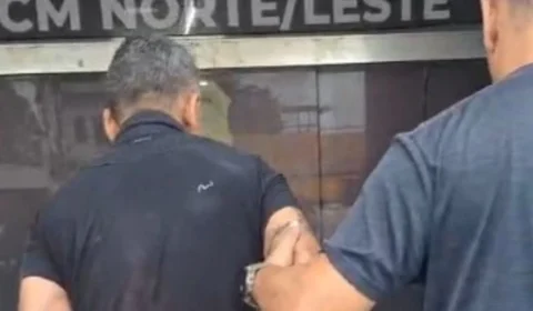 Homem estrangula mulher na frente da filha após discussão por causa do almoço em Manaus