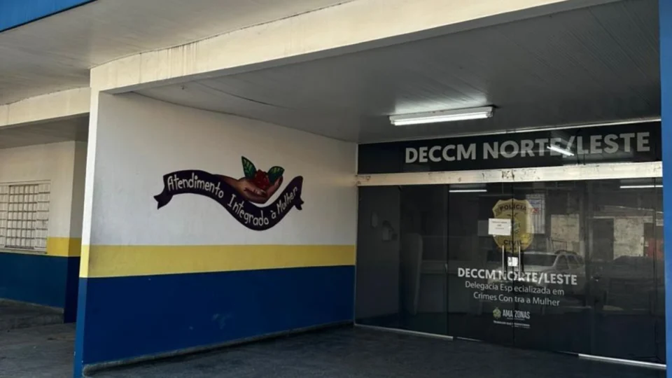 Homem é preso suspeito de estuprar, agredir e furtar celular de ex em Santa Inês, Manaus