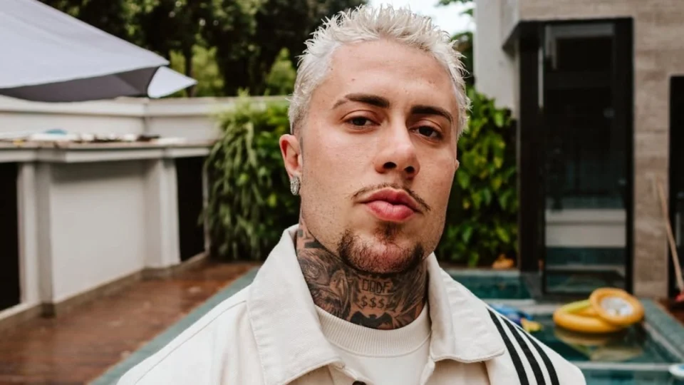 MC Daniel expõe ataques após polêmicas com fotógrafa e amigo de Lorena Maria: ‘acabou com minha saúde mental’