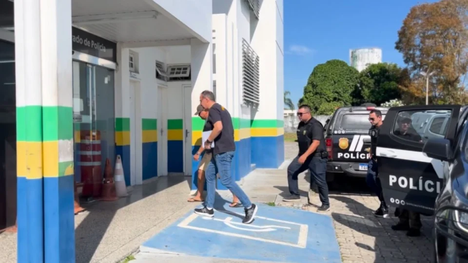 Perito preso em operação contra milícia de policiais é solto após colaborar com investigações em Manaus