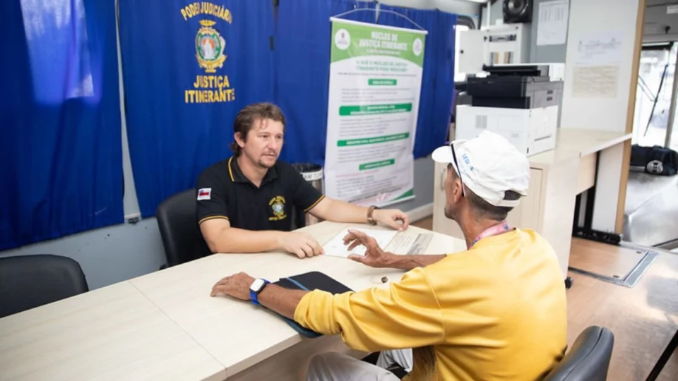 Serviços jurídicos gratuitos são oferecidos na zona centro-oeste de Manaus; veja como participar