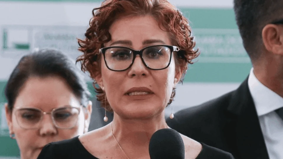 Justiça italiana mantém Carla Zambelli presa durante processo de extradição