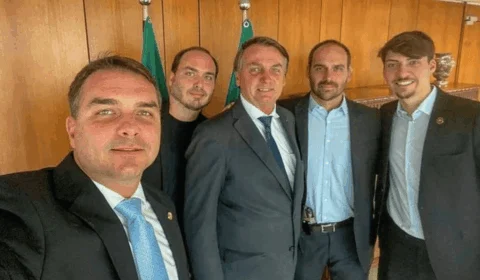 STF libera visita de filhos e familiares a Bolsonaro durante prisão domiciliar