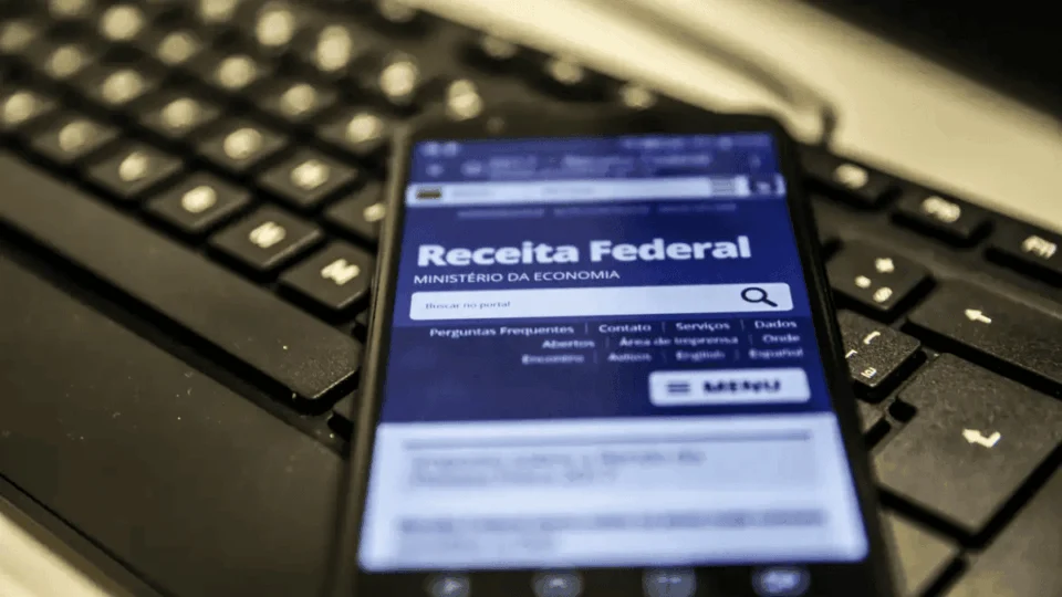 Senado aprova isenção de Imposto de Renda para quem ganha até dois salários mínimos